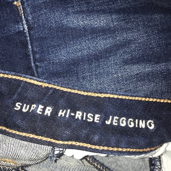 American Eagle Outfitters women’s ripped jeans - Picture 6 of 6